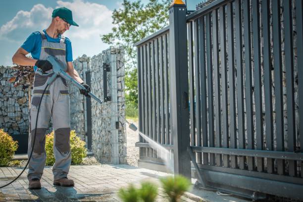 Best Animal Enclosure Cleaning  in Orange Cove, CA